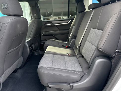 Used 2025 GMC Acadia Elevation image 28