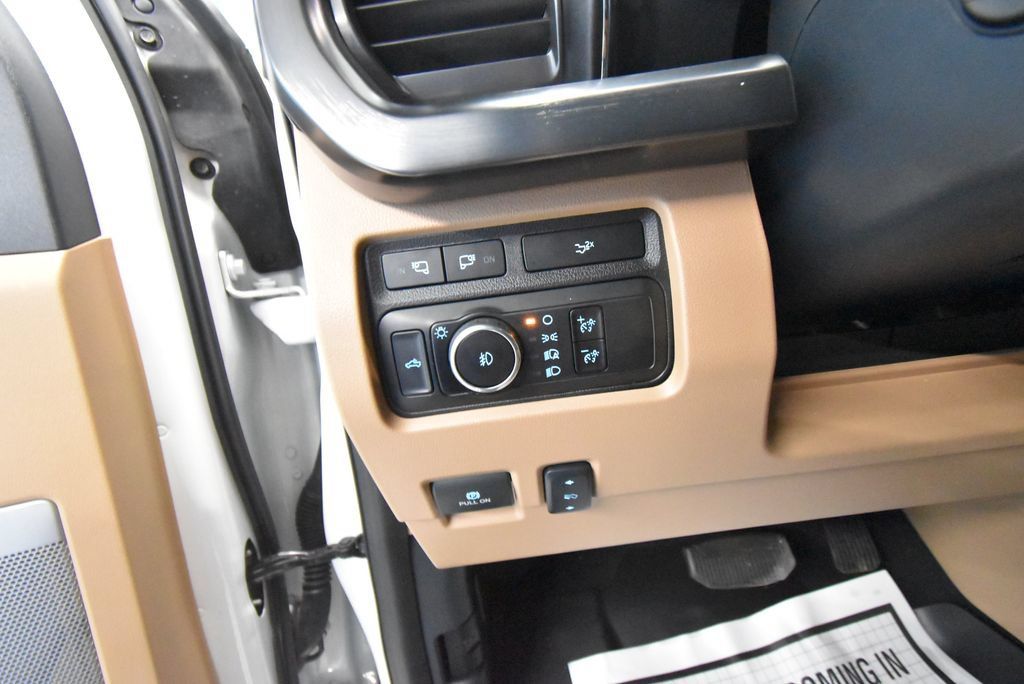 Used 2024 Ford F350 Lariat w/ Chrome Package AWD/4WD image 9