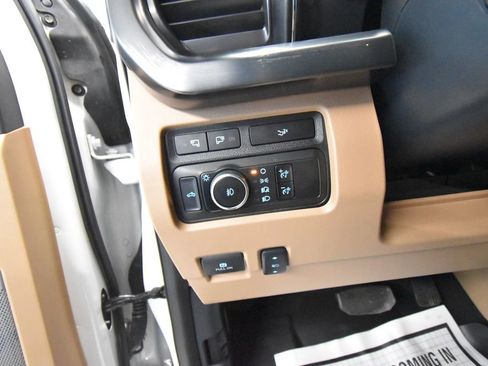 Used 2024 Ford F350 Lariat w/ Chrome Package AWD/4WD image 9
