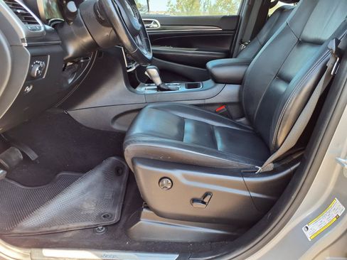 Used 2020 Jeep Grand Cherokee Limited RWD image 22