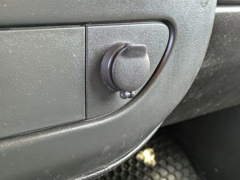 Used 2014 Chevrolet Express 1500 image 22