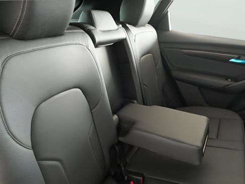New 2025 VinFast VF 8 Eco AWD/4WD image 19