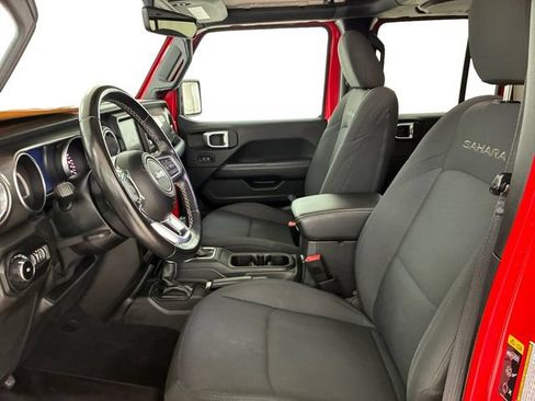 Used 2020 Jeep Wrangler Unlimited Sahara w/ Uconnect 4C Nav & Sound Group AWD/4WD image 12