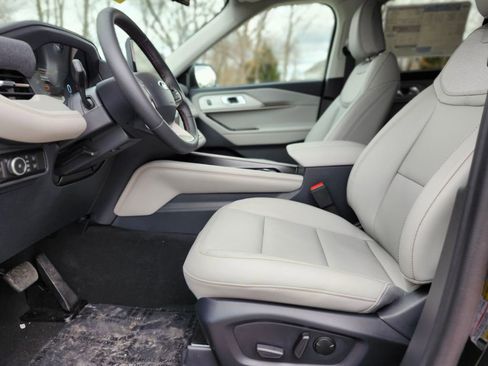 New 2026 Ford Explorer Active w/ Active Comfort Package AWD/4WD image 20