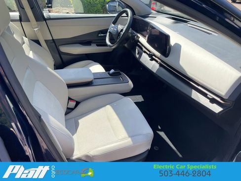 Used 2023 Nissan Ariya FWD image 48