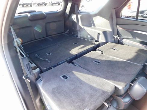 Used 2025 Ford Explorer ST-Line w/ ST-Line Street Pack image 31