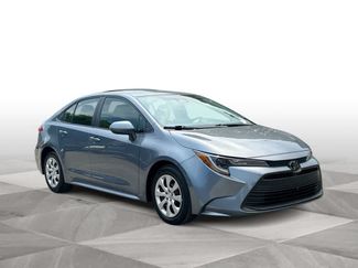 Used 2025 Toyota Corolla LE FWD video 2