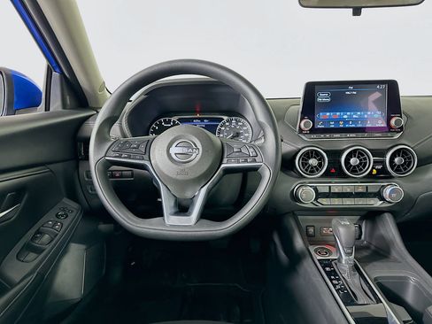 Used 2025 Nissan Sentra SV image 17