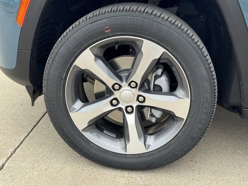 New 2026 Jeep Grand Cherokee Limited image 38