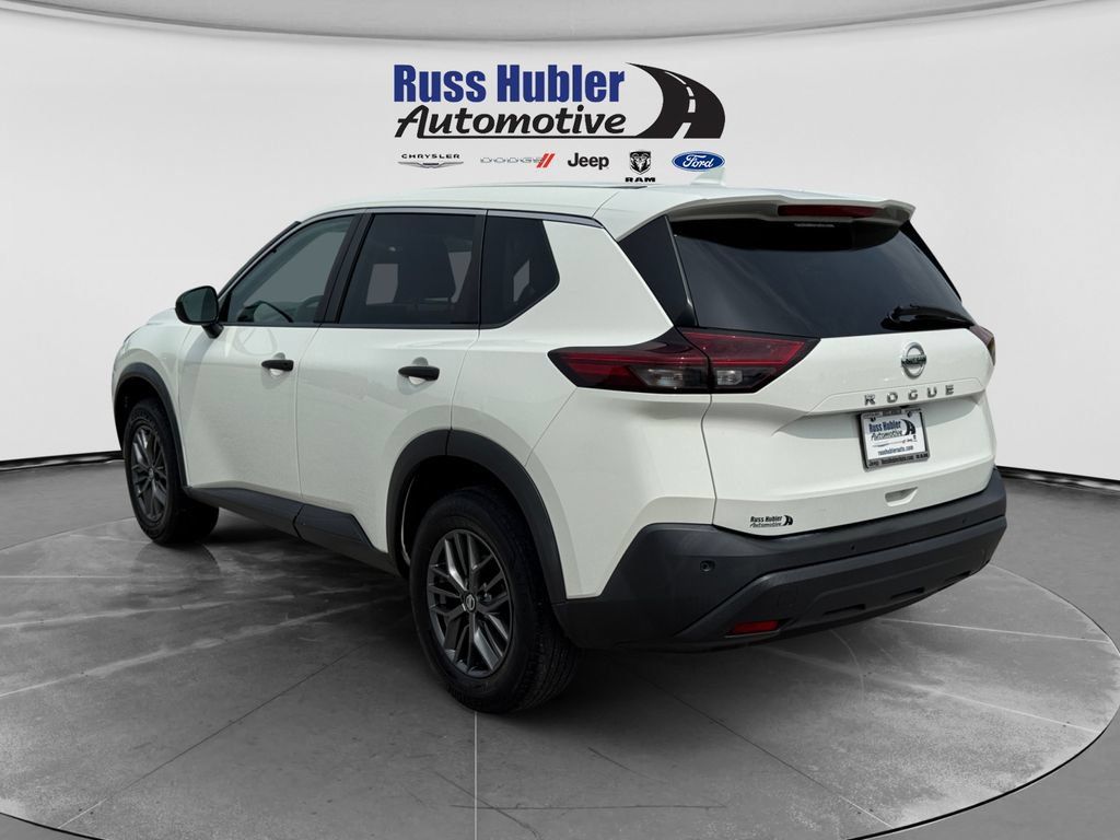 Used 2021 Nissan Rogue S FWD image 3