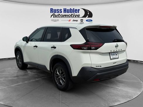 Used 2021 Nissan Rogue S FWD image 3