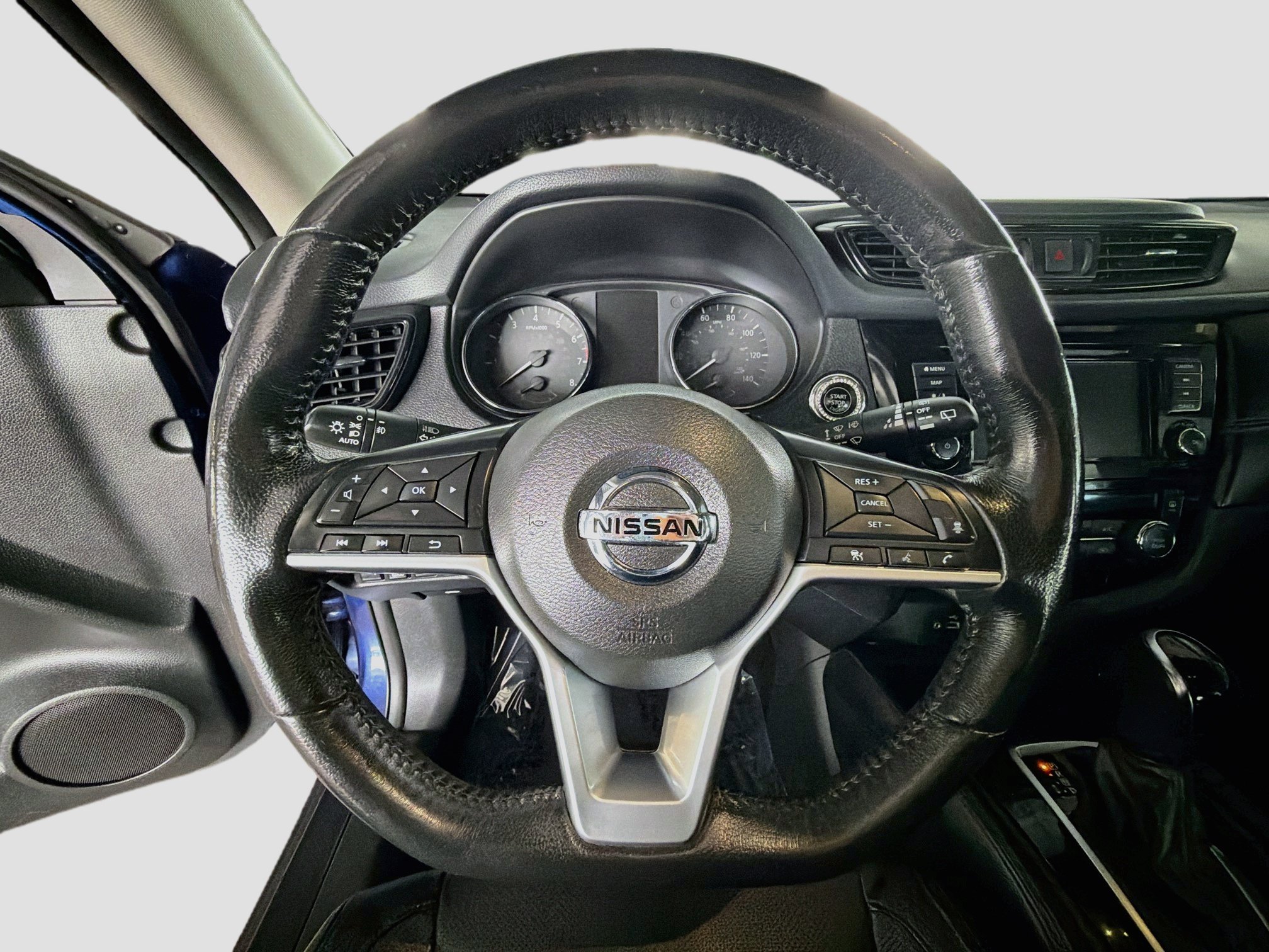 Used 2018 Nissan Rogue SL AWD/4WD image 17