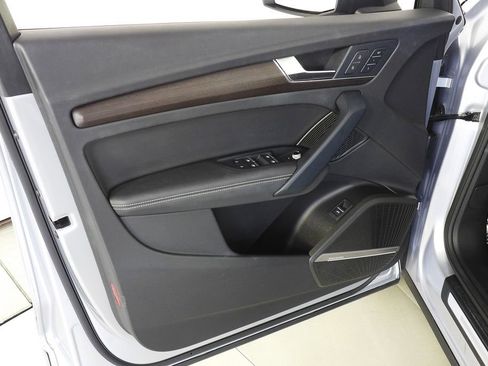 Used 2023 Audi Q5 2.0T Premium Plus w/ Premium Plus Package image 11