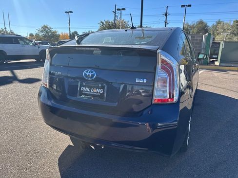 Used 2014 Toyota Prius Four image 10