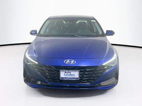 Used 2023 Hyundai Elantra Limited image 2