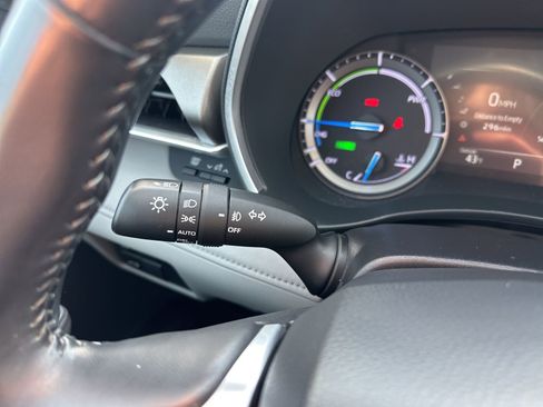 Used 2020 Toyota Highlander XLE image 37