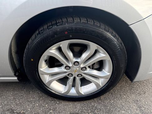 Used 2019 Chevrolet Cruze LT w/ LT Fleet Convenience Package image 16