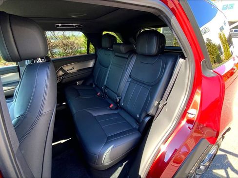 Used 2025 Land Rover Range Rover Sport SE AWD/4WD image 20