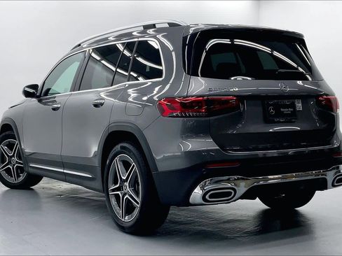 Used 2022 Mercedes-Benz GLB 250 image 2