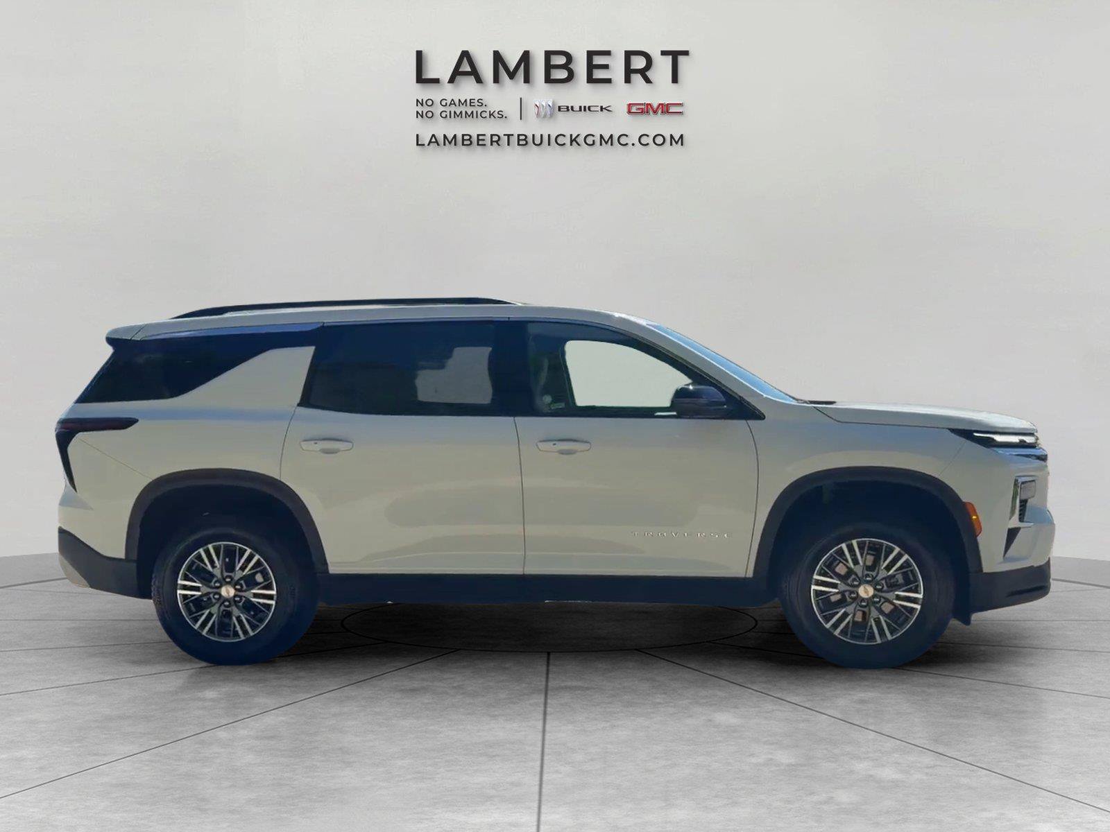 Used 2026 Chevrolet Traverse LT w/ Driver Confidence Package FWD image 6