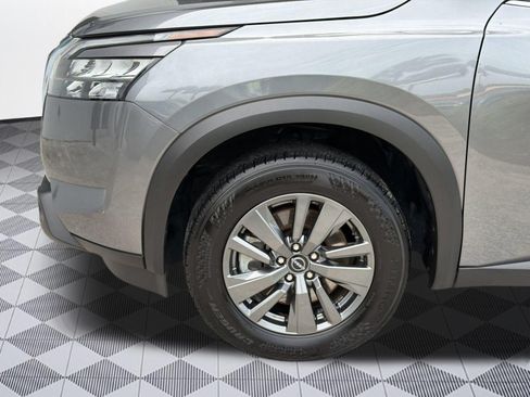 Used 2025 Nissan Pathfinder SV AWD/4WD image 12