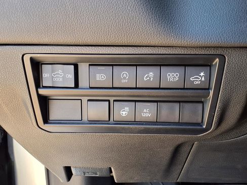 Used 2023 Toyota Tundra Limited image 20