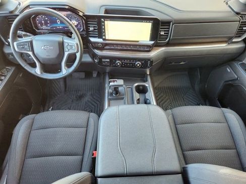 Used 2024 Chevrolet Silverado 1500 LT Trail Boss w/ Convenience Package II image 28