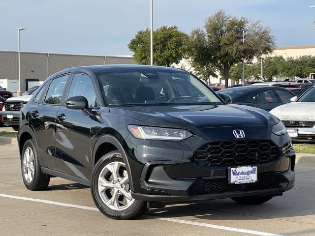 Used 2025 Honda HR-V LX image 2