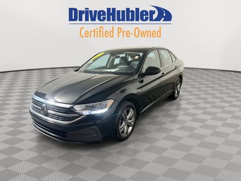 Used 2024 Volkswagen Jetta SE image 9
