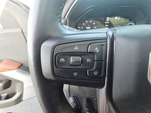 Used 2023 GMC Yukon Denali Ultimate image 16