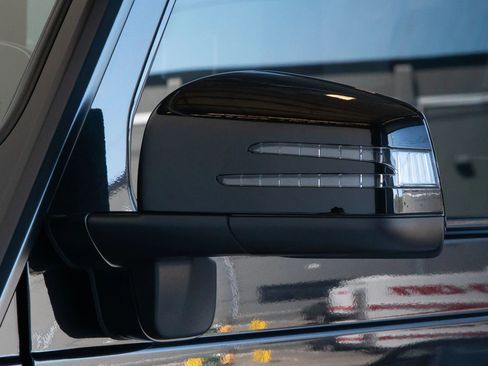 Used 2017 Mercedes-Benz G 550 Squared image 25