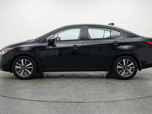 Used 2025 Nissan Versa SV image 5