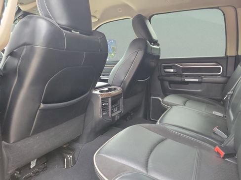Used 2019 RAM 2500 Laramie RWD image 5