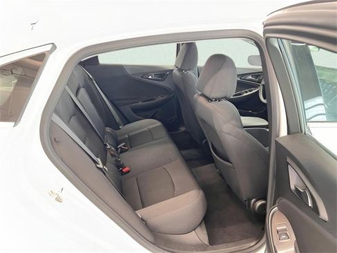 Certified 2024 Chevrolet Malibu LT image 9