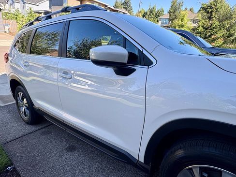 Used 2024 Subaru Ascent Premium w/ Convenience Package AWD/4WD image 4