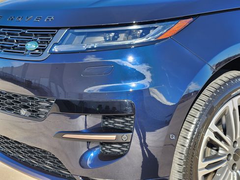 New 2026 Land Rover Range Rover Sport Dynamic SE image 9