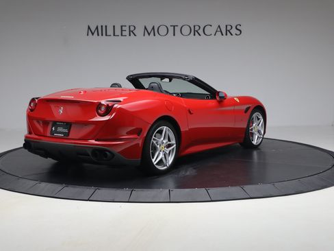Certified 2017 Ferrari California T RWD image 8