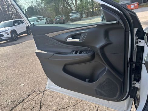 Used 2025 Buick Envista Sport Touring image 20
