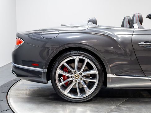 Used 2020 Bentley Continental GT image 19