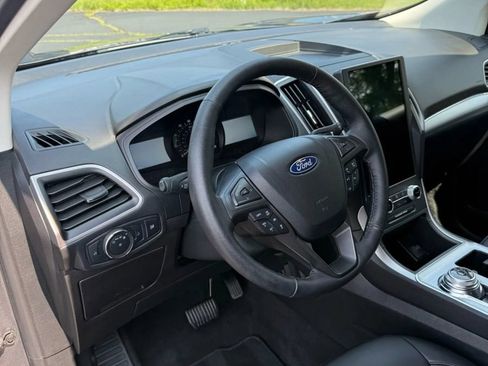 Used 2022 Ford Edge SEL AWD/4WD image 16