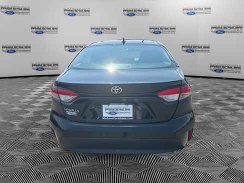 Used 2023 Toyota Corolla LE FWD image 4