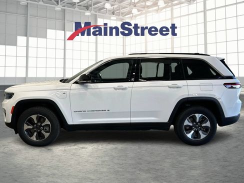 Used 2024 Jeep Grand Cherokee Limited 4xe AWD/4WD image 2