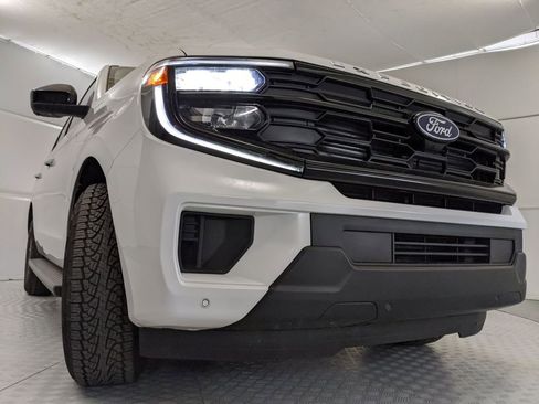 New 2025 Ford Expedition Active image 28