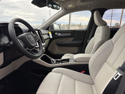 New 2026 Volvo XC40 B5 Plus w/ Protection Package Premier image 11
