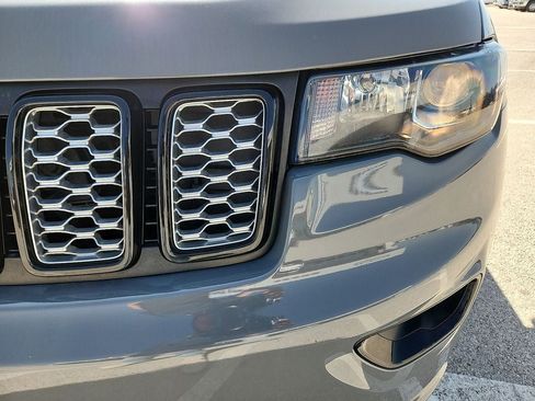 Used 2019 Jeep Grand Cherokee Altitude RWD image 8