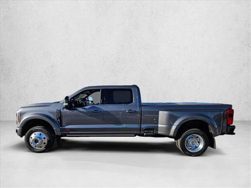 Used 2024 Ford F450 Platinum w/ FX4 Off-Road Package image 8