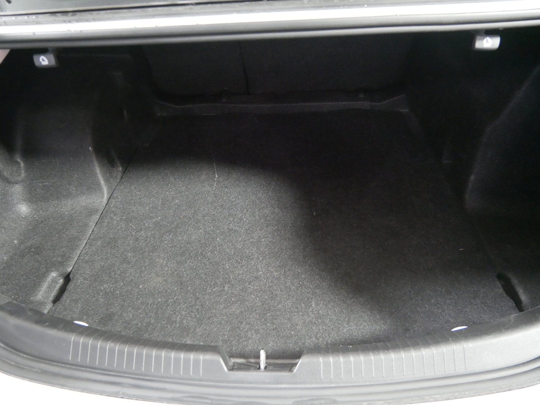Used 2020 Chevrolet Malibu LT FWD image 18