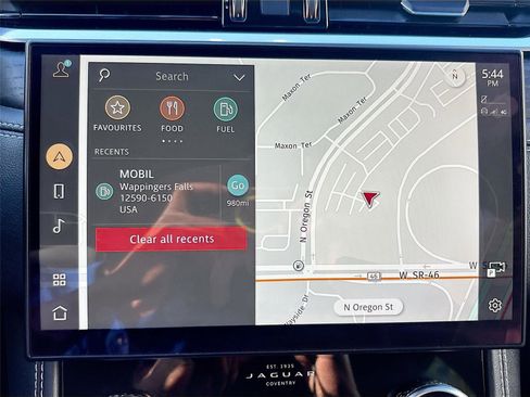 Used 2023 Jaguar F-PACE R-Dynamic S image 13