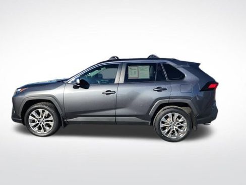 Used 2023 Toyota RAV4 XLE Premium image 13