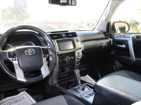 Used 2014 Toyota 4Runner SR5 Premium image 28
